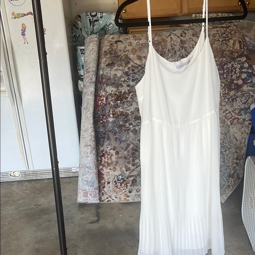 Elegant White Pleated Dress